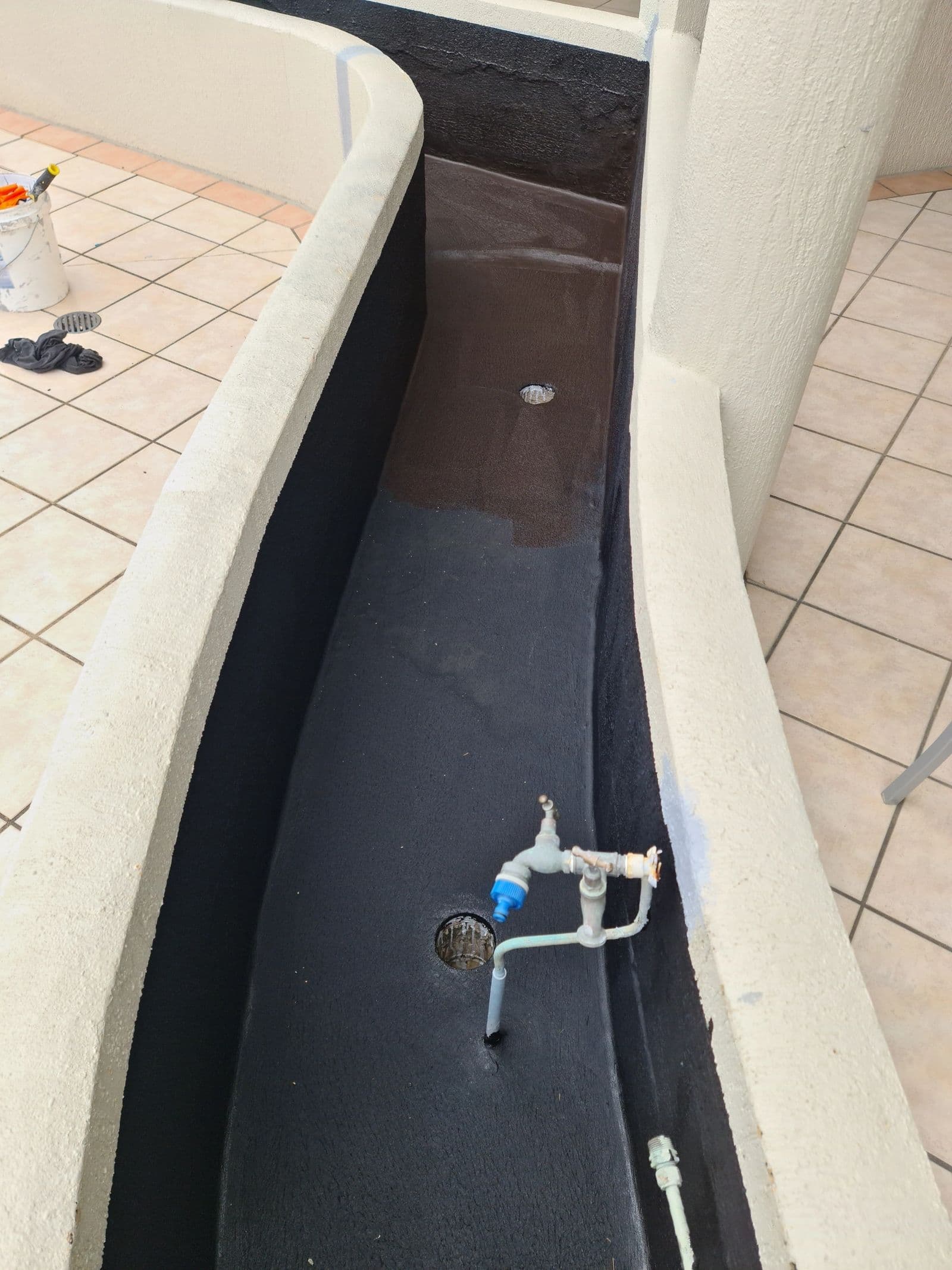 Planter box waterproofing membrane